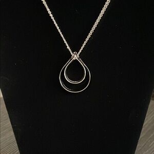 3/$25 🍀Lia Sophia Silver and Hematite Double Teardrop Necklace
